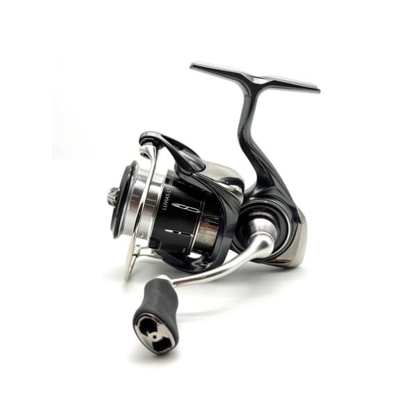 Катушка Daiwa 24 Luvias LT 2000S-H