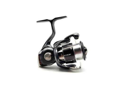 Катушка Daiwa 24 Luvias LT 2000S-H